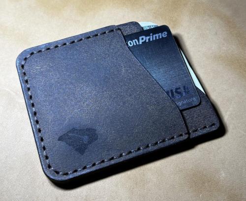 slim curve leather wallet